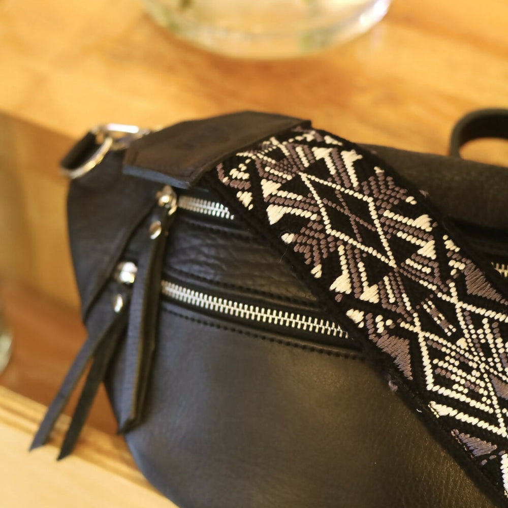 Emma sling bag _tikal2