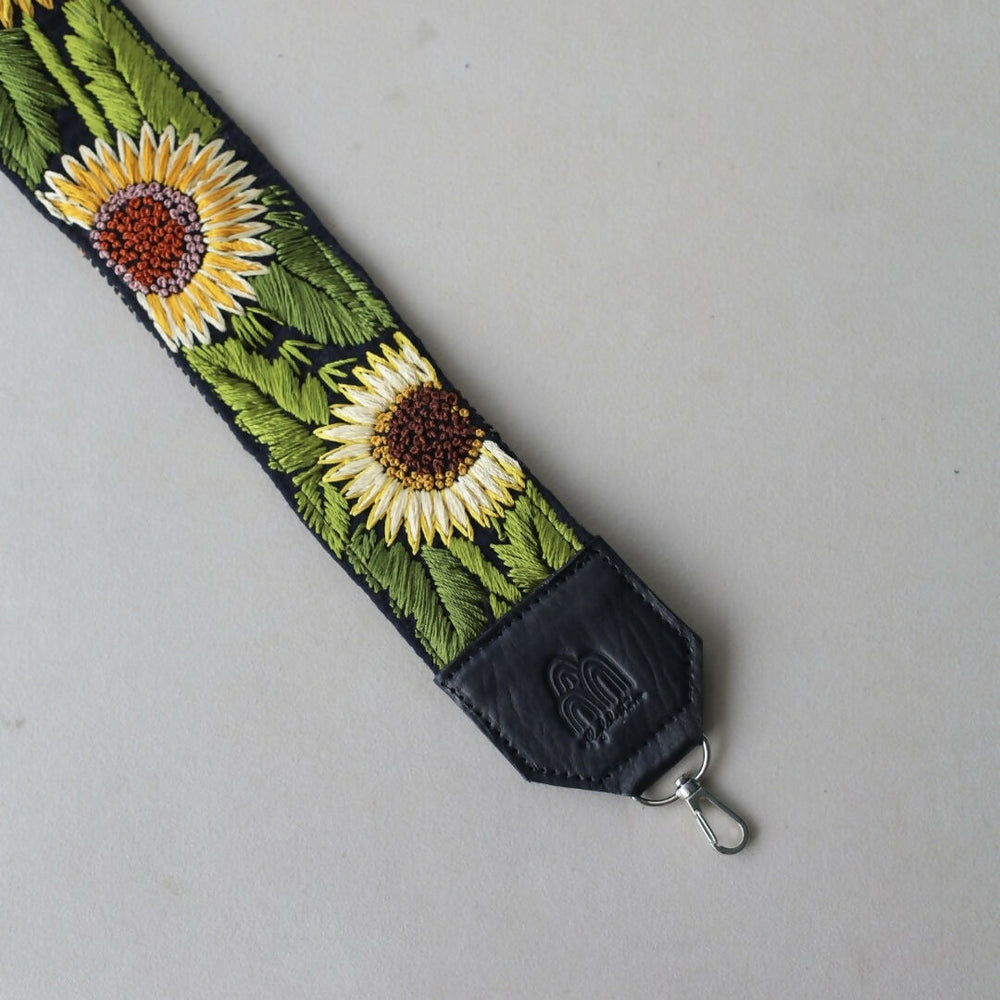 
                  
                    Buenos aires Strap in black by www.flylikestore.com
                  
                